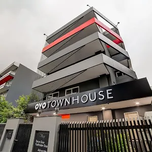 Oyo Townhouse 219, Sector 49, Hotel