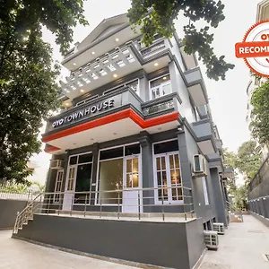 Hotel Oyo Townhouse 330 Mg Road Metro Station